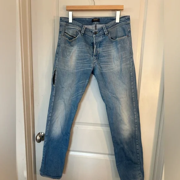 Diesal Gold Label Button Fly Side Hip Pocket Classic Straight Leg Jeans, 34W/32L - Picture 1 of 10